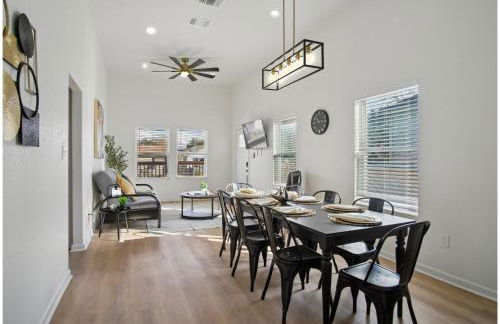 Peaceful Stays with Easy Access to Downtown - Foto 6