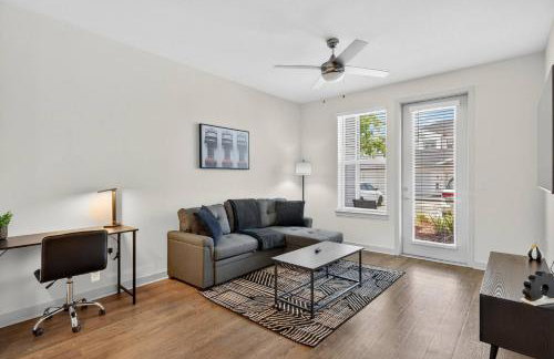 Stylish 1BR Apt| King Bed| Pool | Close to Beach - Foto 17