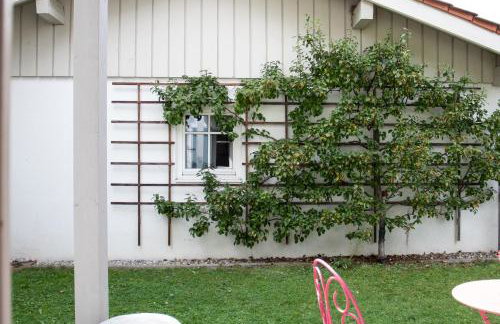 ChiemSeeNest - romantische Ferienwohnung am Chiemsee mit separatem Sommer Seezugang - Photo 25