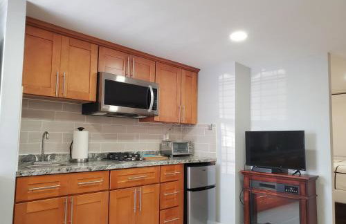 Starlite Studio- Quaint Space, Easy Walk to Trop! - Foto 6