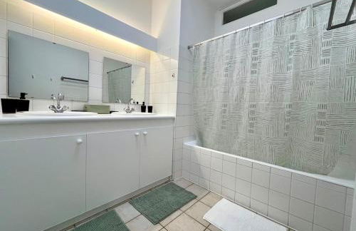 Maison La Clairière - Jardin et parking - 10 pers - 4 chambres - 15 min de Lyon - Foto 13