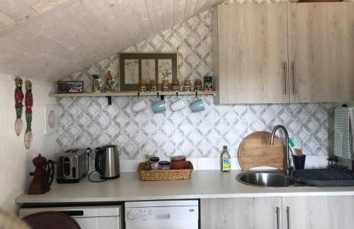 Little Linney - Sleeps 2 - Garden - Wifi - Parking - Photo 13