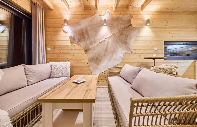 Luxe Timber Lodge & Yoga Loft - Photo 12