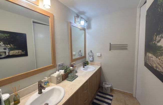 608 Ocean & Marina Views 3 Bed 2 Bath - Photo 27