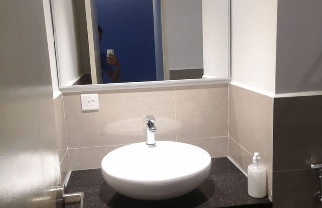 Imperial Suites - Photo 24