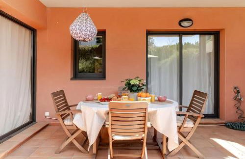 Pretty garden apartment next to a charming beach - Foto 14