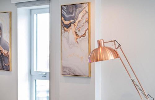 Stylish 2 BDR Apartment By Torr Property Group Short Lets & Serviced Accommodation With Free WiFi Central Manchester - Foto 33