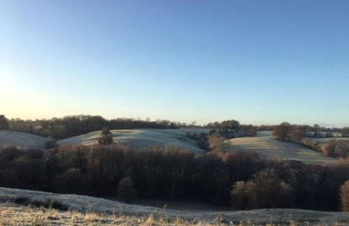 A charming unique lodge, with log burner and incredible views - Foto 8