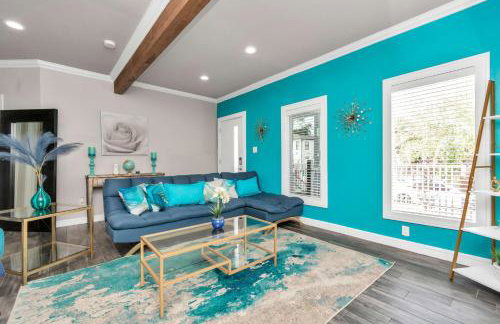 Prolific Blue Oasis near Med Ctr Dwntwn Galleria - Photo 5