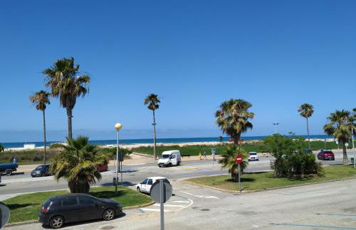 Apartamento primera linea de playa con gran patio, consultar disponibilidad de aparcamiento - Foto 16