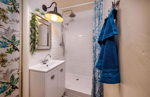 Youmi - Appartement Calme avec Jacuzzi et Clim à 5min de la Comédie, Tram à 200m - Foto 6