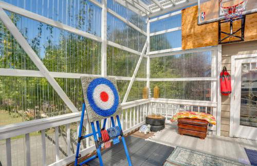 3 Mi to Sequoia Park Zoo Spacious Home with Sunroom - Foto 2