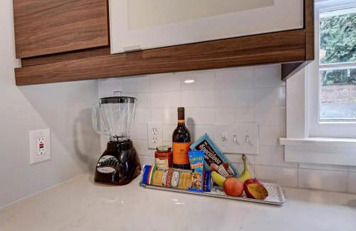 Chic and Relaxing 1BR in the Heart of Myers Park - Foto 13