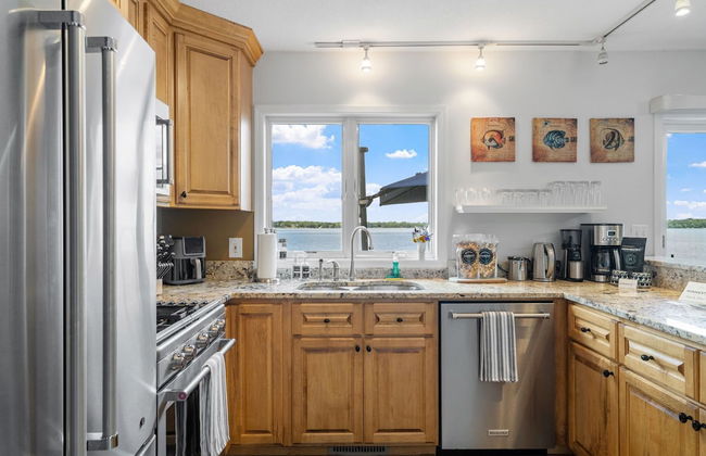 The Giraffe House - Photo 19