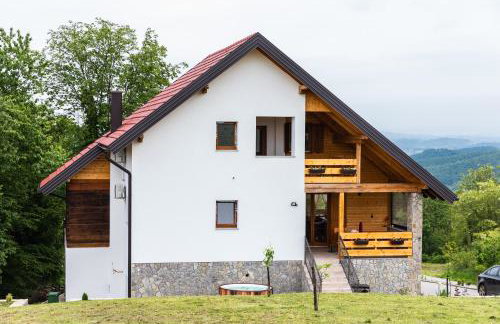 Apartment Stone and Wood - Photo 13