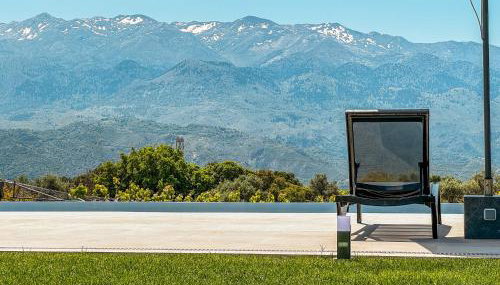 Villa Recluso-3 bd luxury country villa, huge heated pool with hydromassage, individual bbq & large yard, mountain view - Foto 2