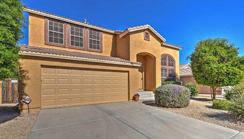 Inviting Surprise Home with Private Pool Near Golf! - Foto 2