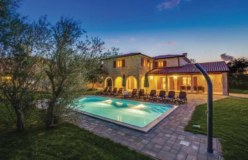 Beautiful Home In Turcic With Wifi - Foto 13