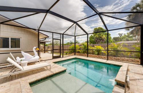 Nokomis Home with Screened Pool, 3 Mi to Beaches! - Foto 1