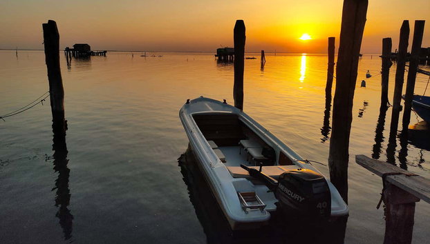 Venetian Lagoon Sunset Boat Ride - Photo 5, Hop onboard this charming boat