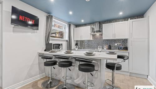 Bella's Lodge - Photo 3