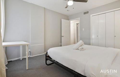 Chic Poolside Homebase Steps from South Congress - Foto 14