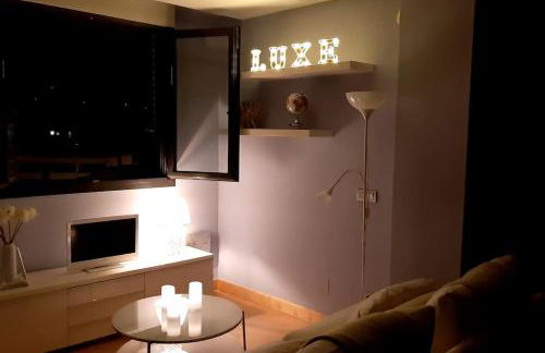 LUXEinBurgos Atico con Vistas Espectaculares - Foto 9