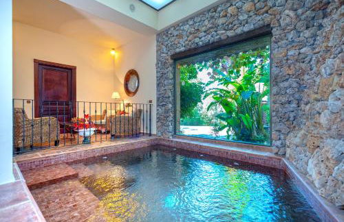 Casa Flores con Piscina interior climatizada - Photo 1