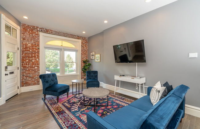 Parkside Comfort | JZ Vacation Rentals - Photo 13