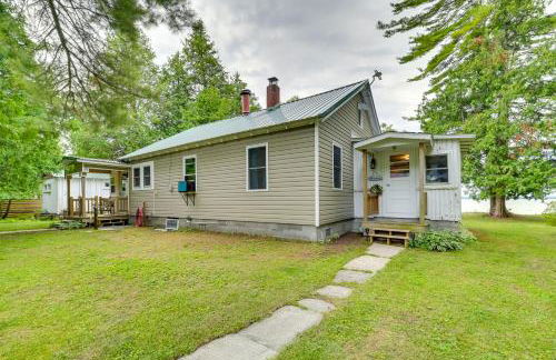 Lakefront Michigan Abode with Deck and Fire Pit! - Foto 27