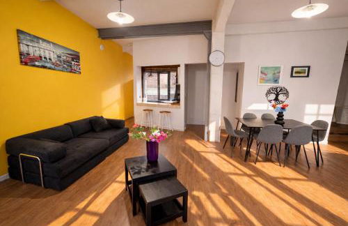 Central Apt - Sleeps 6- Steps to Bars & Restaurant - Foto 46