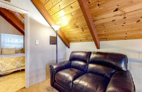 Dock! Dog-Friendly Lakefront Gem in Southern Maine - Foto 17