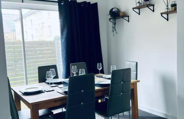 Five Bedroom Five Bathroom House - Dalkeith - Photo 12