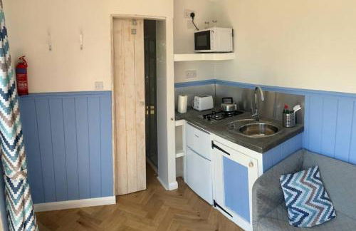 Apple Tree Hut - Photo 12