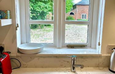 Studio at The Old Vicarage - Photo 10