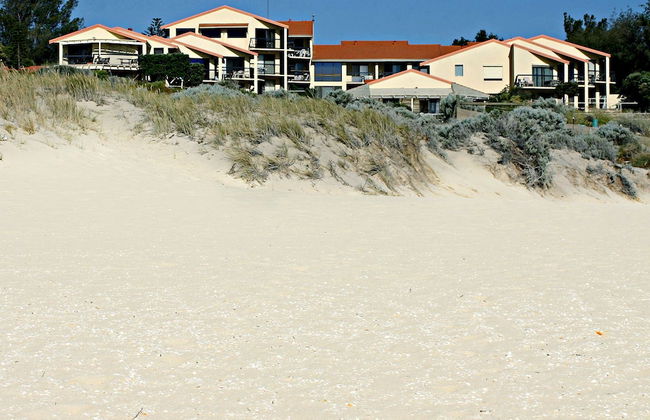 Scarborough & Absolutely Beachfront - Foto 1