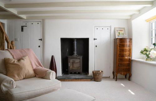 4-Bed Cottage - Pets with Garden & Wood Burner - Foto 9