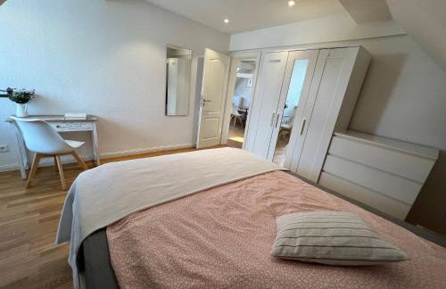 Schöne Altbauwohnung mit großer Dachterrasse für bis zu 8 Personen - Foto 18