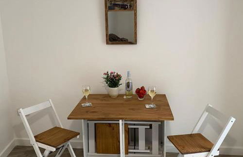 Lovely 1 bed flat 200 metres from beach - Foto 37