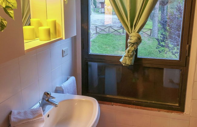 Serene Farmhouse in Dicomano With Swimming Pool - Photo 17