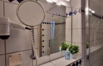 Luxus - 7 Personen 5 Bäder, 5 Schlafzimmer, Küche, Parkplatz, Ruhig - Foto 27