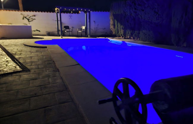 Private Pool- Rooftop Terrace & Bbq- Aircon - Foto 8