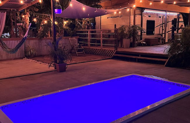 El Camper with private pool - Photo 24