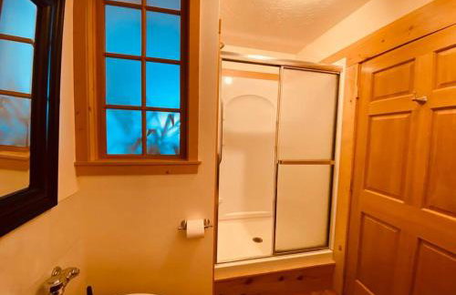 Turnagain View Lodge and Wedding Venue - Photo 41