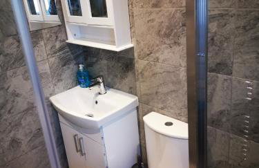 CHEADLE HOUSE HOLIDAYS - Foto 6