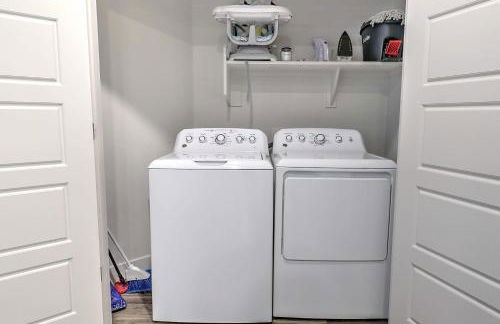 2-Bedroom Family Friendly Home & Comfort & Convenience - 4021 - Foto 70