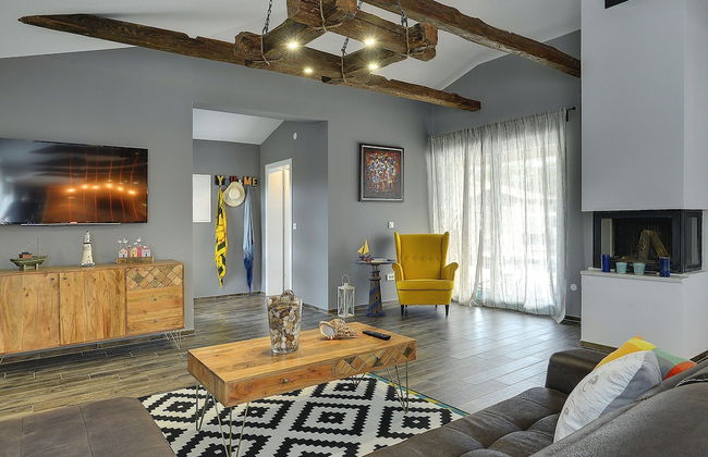 Lovely Holiday Home With Private Pool - Foto 17