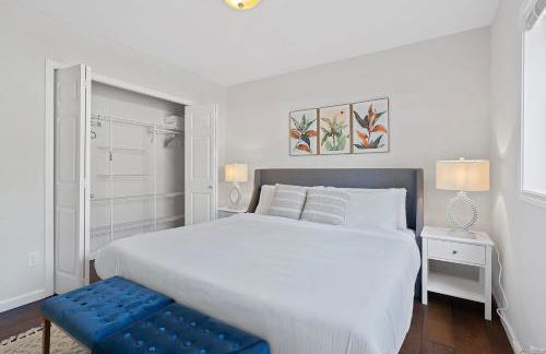 Designer Daylight Basement Near Edmonds Downtown - Photo 25