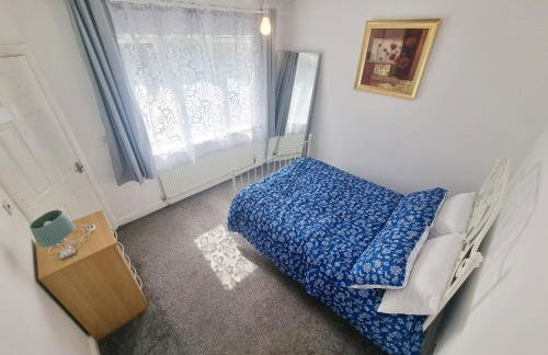 3 Bedroom House Perfect for Family Work Stays Easy Access to Manchester Oldham - Foto 37