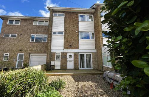 North Quay - Pet friendly Luxury Townhouse overlooking Bembridge Harbour - Photo 49